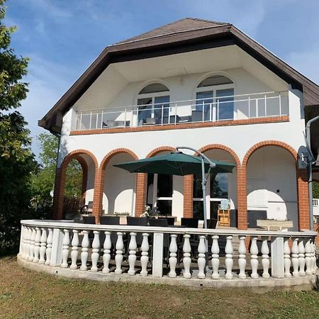Landhaus Toereki Mit Pool Siófok Zewnętrze zdjęcie